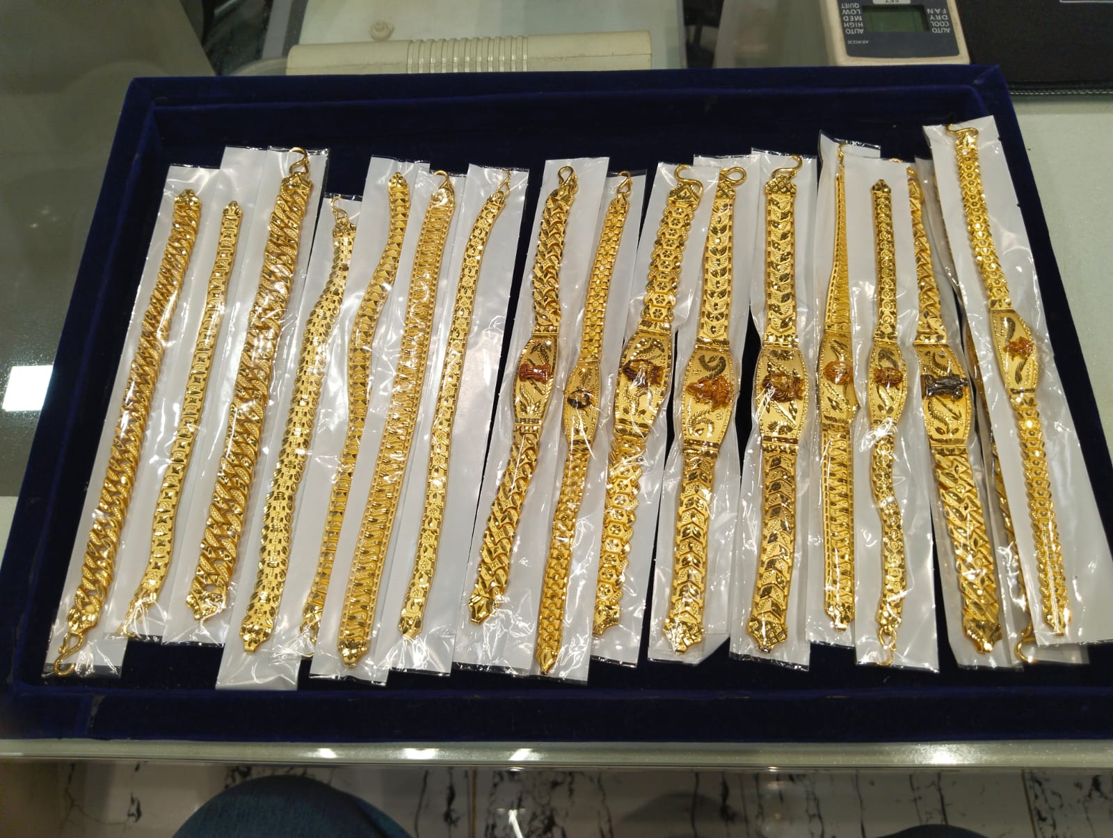 Heritage Gold Bangle